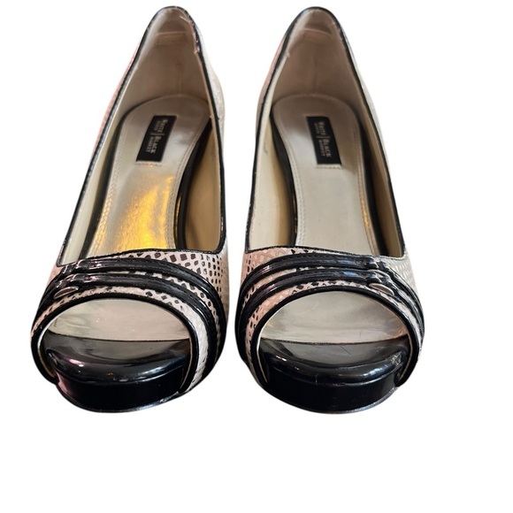 EUC!! White House Black Market ‘Blair’s’ Faux Snakeskin Peep Toe Heels, Size 7M - Picture 2 of 7